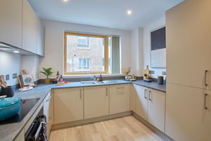 Kitchen- click for photo gallery